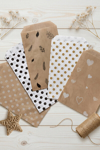 Bimotif 100lü Karışık Hediye Paketi Seti - 20şer adet, 5 çeşit 11x20 cm Kese Kağıdı + 105 adet Sticker