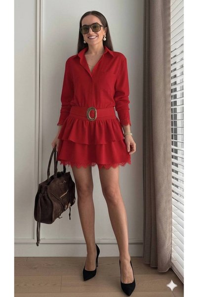 Azara Rochie cu talia evidențiată prin cataramă și inserții elegante din dantelă