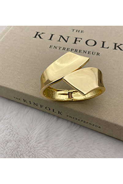 VEGALUXE Özel Seri Gold Renk Çapraz Geçmeli Kelepçe Bileklik Kararma yapmaz