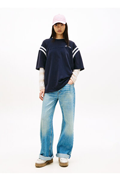 Tommy Jeans Lacivert Kadın Standart Fit T-Shirt TJW OVS VARSITY SS TEE