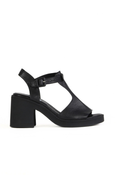 Bueno Shoes صندل نسائي بكعب من الجلد الأسود 01wa1702