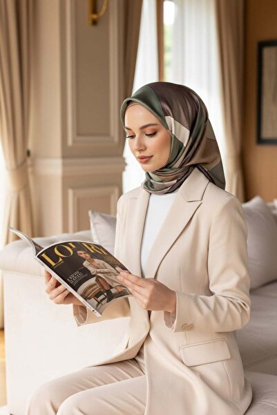 Vissona %100 Twill İpek Geometrik Desenli Haki - Bakır Renkli 90x90 Eşarp Dik...
