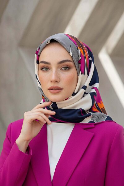 Vissona %100 Twill İpek Çiçek Desenli Fuşya - Lacivert Renkli 90x90 Eşarp Dik...