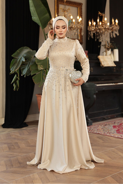 N.S NEVA STYLE فستان سهرة من الساتان الحجاب باللون البيج مع تفاصيل مطرزة 2589...