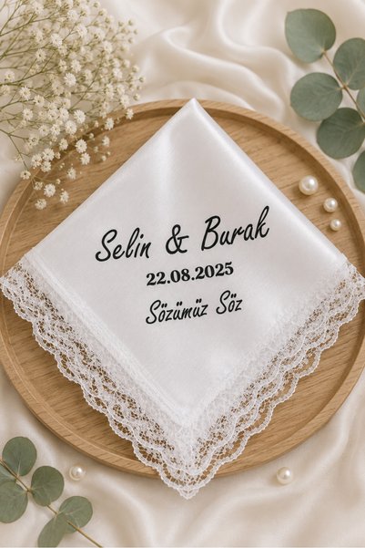 imzatasarım Beyaz İpek Dantel Kenarlı İsme Özel Siyah Baskılı Söz Damat Mendi...