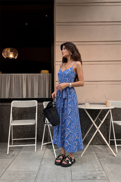 ORNALACE Azure Paisley Askılı Midi Elbise – Saks Mavi