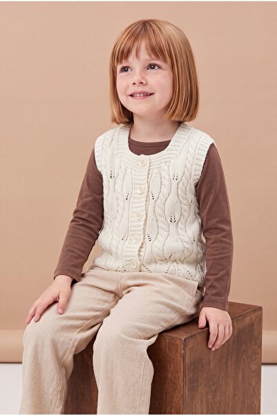 Babily Girl's Knitted Premium Knitwear Vest Soft Textured Buttoned Seasonal