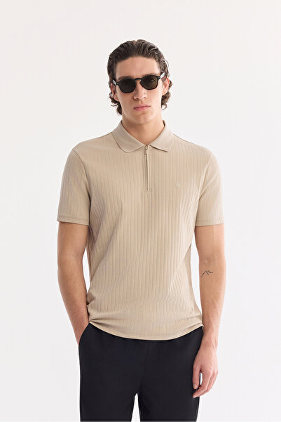 Avva Men's Beige Non-Curling Polo Collar Zippered 100% Cotton Regular Fit T-S...