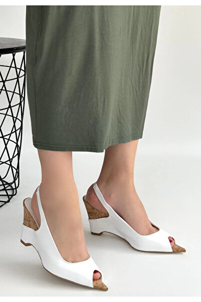 ARMÜZ Παπούτσια Nemba Beige λουστρίνι με σφήνα σόλα