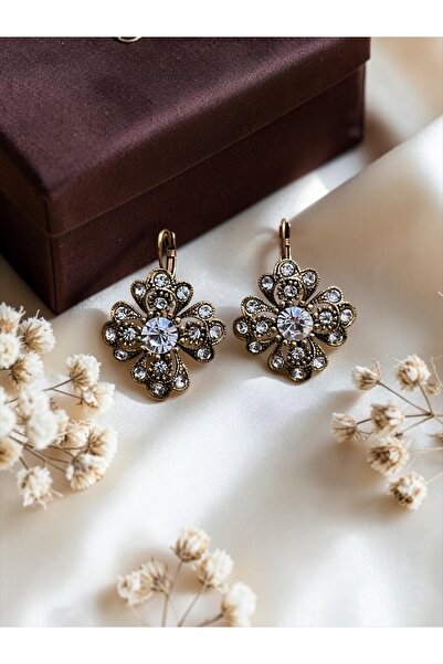 FAYRA ACCESSORIES Crystal Stone Flower Figured Earrings