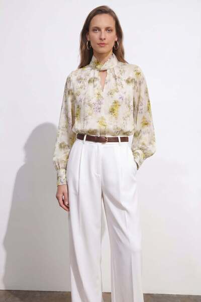Sateen Floral Patterned Blouse - Green