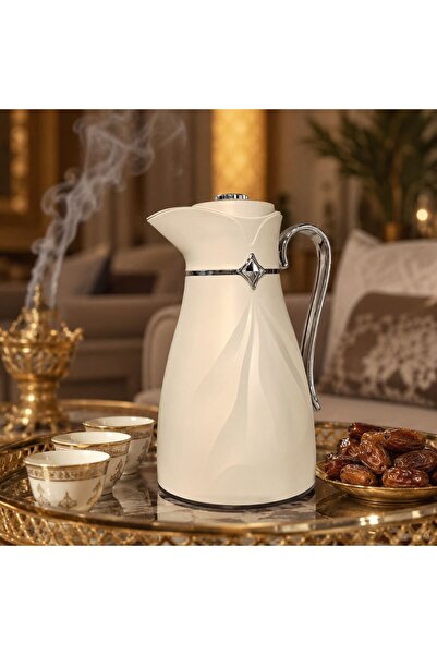 Generic ترمس كريمي أناقة الضيافة السعودية.. لمسة ملكية تزين مجالسكم