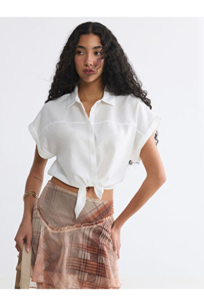 LC Waikiki Rmz Gi̇yi̇m Farkiyla Women's Crop Shirt with Tie Front Detail