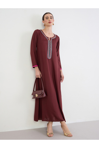 Amirah By Styli Brown Embroidered Notch-Neck Jalabiya