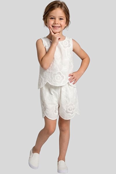ww waka waka kids store Girl's White Embroidered Shorts Set - Floral Patterne...