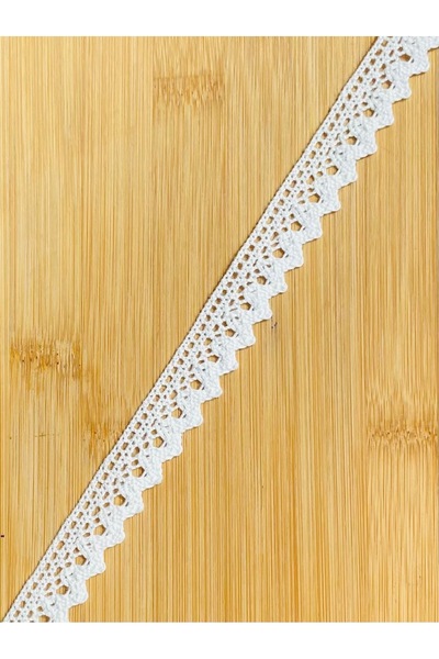 Öztürk Tuhafiye Pamuk Kopanaki Dantel. En: 1.9 cm Uzunluk: 1 metre. BEYAZ.