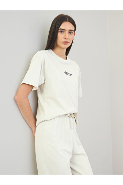 Styli Off White Embroidered Detail T-Shirt and Pants Co-Ords