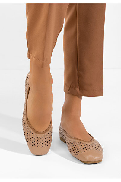B T Shoes Verioma V2 beige Leather Ballet Flats