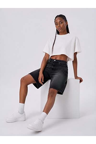 HANIQA Bermuda shorts