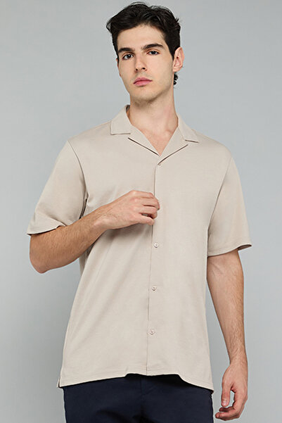 R&B Textured Knit Shirt with Revere Collar and Short Sleeves