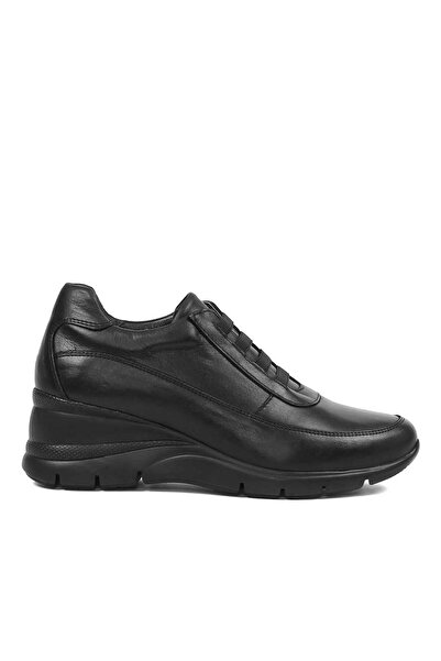 Celal Gültekin Kadın Siyah Dolgu Topuklu Deri Sneaker