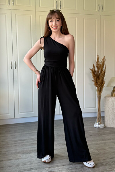 Dilay Gökoğlu Butik One-Shoulder Detailed Sandy Fabric Draped Black Jumpsuit