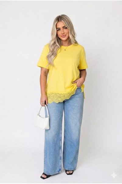 Koza Butik Women's Plus Size Short Sleeve T-Shirt with Lace Detail at Hem 2036-26