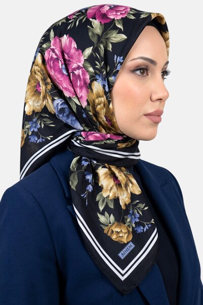 hadiora Women's Black Pink Floral Patterned Stitched Writing