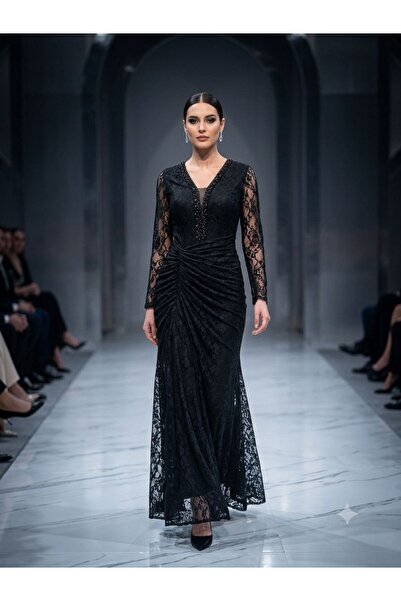 Pyramid masterpieces Luxury Lace Evening Dress