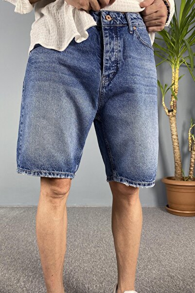 Alışveriş Sokağı Yırtık Detaylı Taşlanmış Jean Şort