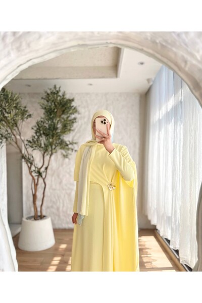 Mava Lady Kadın Sarı Pelerin Detaylı Broşlu İkili Tesettür Takım Elbise Abiye