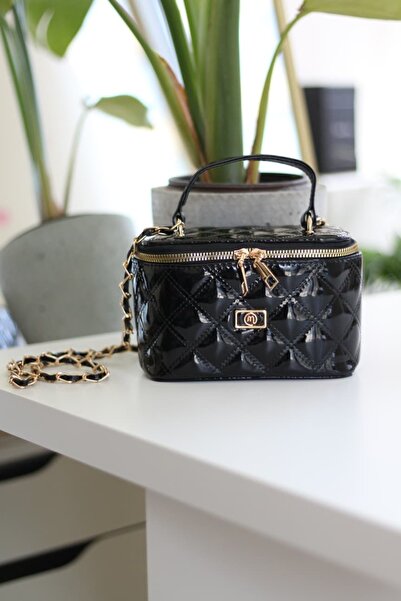 Moom Bag Women's Black Patent Leather Box Quilted Patterned Chain Strap Shoul...
