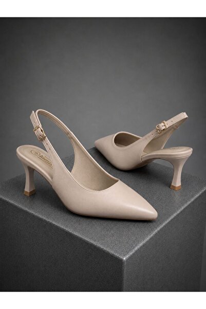 moun shoes Women's Beige Patent Leather Stiletto with Buckle Detail