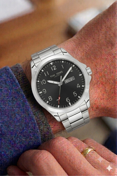 Tom Jones London Classic Numeral Design Steel Case Steel Band 2 Year Warranty...