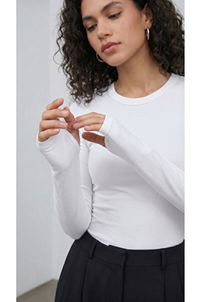 LUMİNUR Women's White Long Sleeve Finger Detail Crew Neck Bodysuit