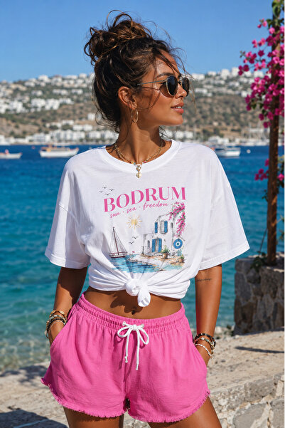 MECH BUTİK Γυναικείο μπλουζάκι Oversize με στάμπα Bodrum σε λευκό χρώμα – Λαι...