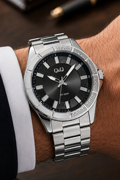 Q&Q Men's Silver Metal Cord Black Dial 5 Bar Wristwatch with 2 Year Warranty