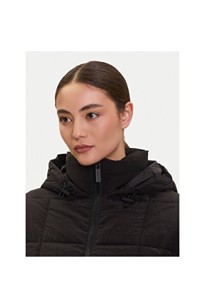 Armani Exchange Geacă de iarnă pentru femei XW000649 AF16207 Negru