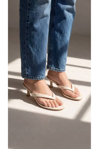 SHOELUKS Milano Mini Heeled Flip Flops