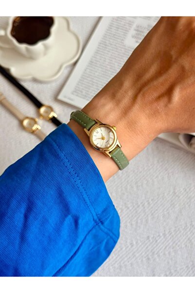 MERW Fery Model Green Color Leather Cord Women's Wristwatch