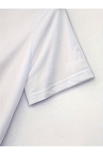 212Wear تي شيرت نسائي بطباعة سيلويت، طول عادي، رقبة مستديرة، أكمام قصيرة، مناسب للارتداء اليومي.