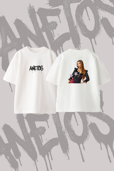 Anetos تي شيرت PinkPantheress ذو تصميم مطبوع من الخلف مصنوع من القطن باللون ا...