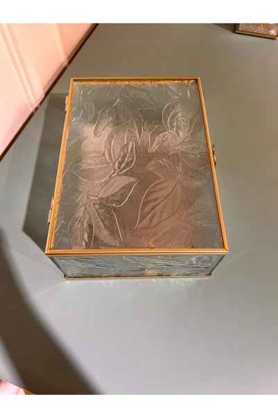 KARCILAR HOME STORE Glass Box Mirror with Detailed Decoration
