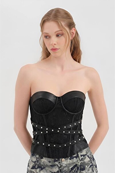 tw3 Women's Corset with Covered Bust and Underwire, Lace Detail on the Front