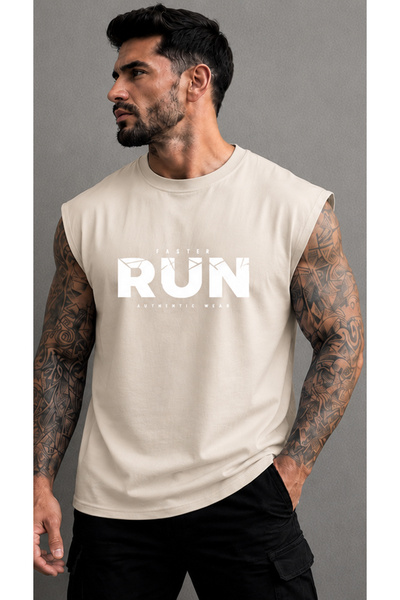 FAVORİST FASTER RUN Ανδρικό μπλουζάκι με στάμπα και μανίκια zero (100% ΒΑΜΒΑΚΙ)