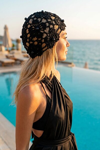 LAGRANZE Pearl Bloom Pearl Detailed Knitted Women's Beanie