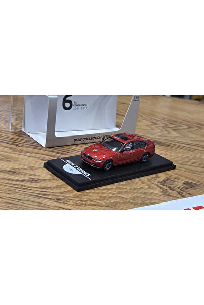 Marka 1/64 BMW F30 KIRMIZI - Collector Edition ’’ 50 Years BMW 3 Series ’’