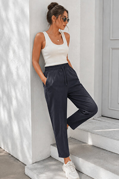 Rich Women's Black Woven Carrot Pants with Elastic Waist