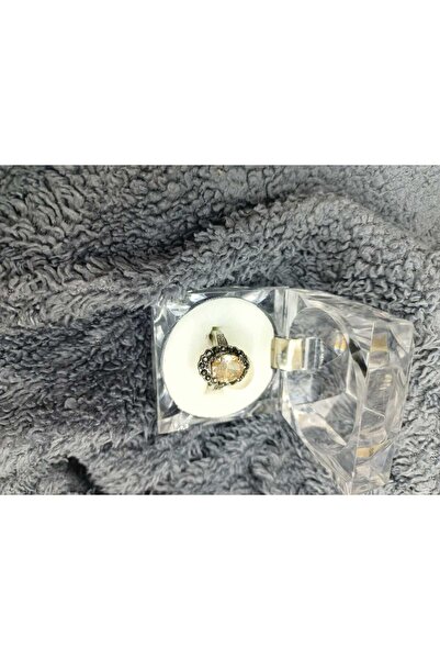 QF Shining Stone Stylish Design Ring