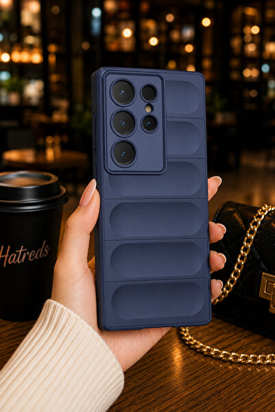 Hatreds Samsung Galaxy S24 Ultra Uyumlu Esnek TPU Oyuklu Arka Yüzey Kamera Ko...